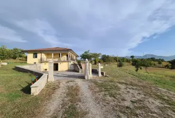 Rexer-Nusco-Villetta-arredata-con-ampio-giardino-GIARDINO