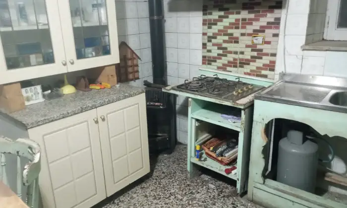 Rexer-Ficarra-Romantica-casetta-in-un-borgo-medievale-siciliano-Cucina