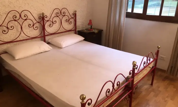 Rexer-Abetone-Cutigliano-Bilocale-in-vendita-in-via-del-Sestaione-ad-Abetone-Cutigliano-Nella-localit-di-Pian-di-Novello-CameraDaLetto
