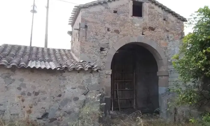 Rexer-Serrenti-Serrenti-casa-campidanese-da-ristrutturare-con-ampio-terreno-Giardino
