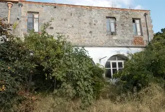 Rexer-Serrenti-Serrenti-casa-campidanese-da-ristrutturare-con-ampio-terreno-Giardino