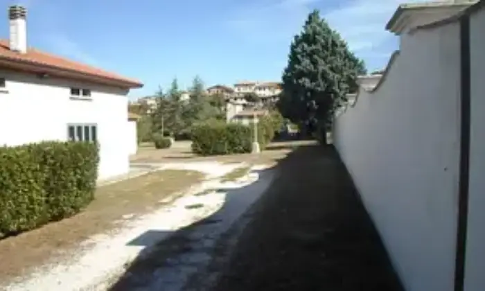 Rexer-Nocera-Umbra-Villa-in-vendita-in-Vocabolo-Colle-Nocera-Umbra-Giardino