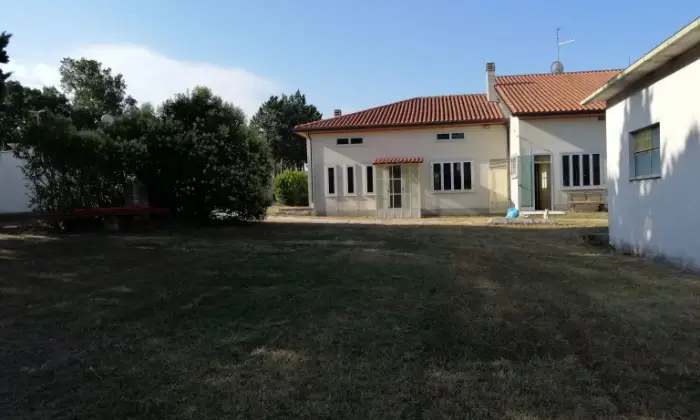 Rexer-Nocera-Umbra-Villa-in-vendita-in-Vocabolo-Colle-Nocera-Umbra-Giardino