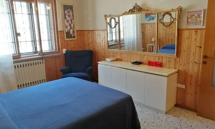 Rexer-Nocera-Umbra-Villa-in-vendita-con-mq-terreno-edificabile-in-Vocabolo-Colle-Nocera-Umbra-CameraDaLetto