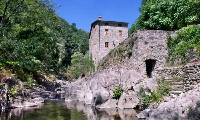 Rexer-PESCIA-ANTICO-MULINO-RISTRUTTURATO-con-ruscello-vicino-Vellano-PT-Altro