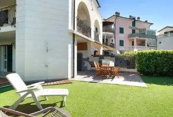 Rexer-Taggia-Trilocale-via-San-Martino-Centro-Taggia-Giardino