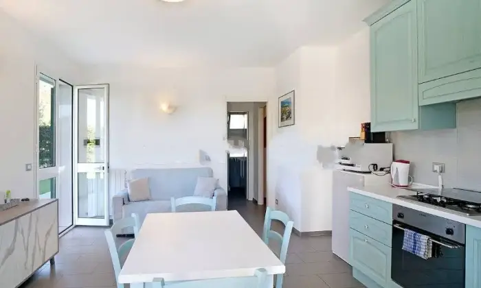 Rexer-Taggia-Trilocale-via-San-Martino-Centro-Taggia-Cucina