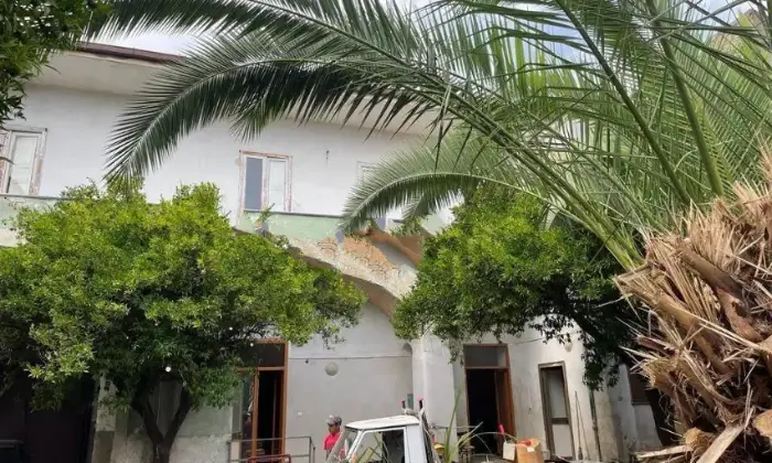 Rexer-TrentolaDucenta-Villa-bifamiliare-via-De-Simone-Terrazzo