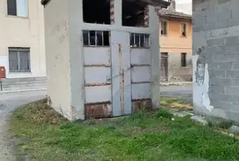Rexer-Bressana-Bottarone-Casa-da-ristrutturare-Giardino