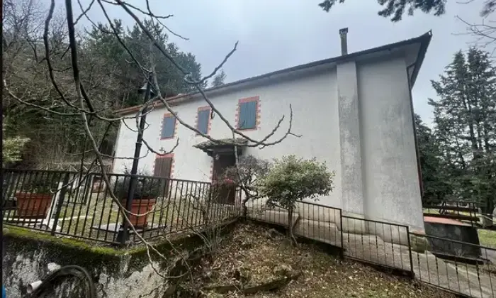 Rexer-Vernio-Villa-indipendente-in-vendita-in-Localit-Luciana-a-Vernio-Giardino