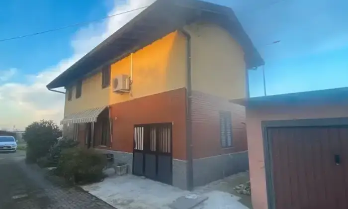 Rexer-Trecate-Villa-indipendente-in-via-Madonna-delle-Grazie-a-Trecate-Terrazzo