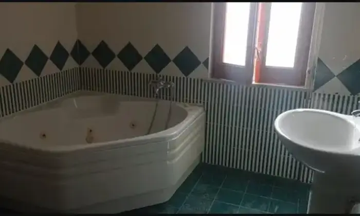 Rexer-Trabia-Casa-indipendente-in-vendita-in-via-Cortese-a-Trabia-Bagno