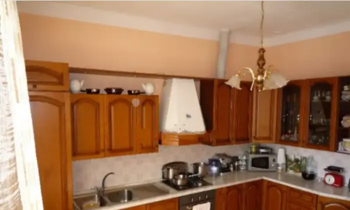 Rexer-La-Spezia-Trilocale-in-vendita-in-via-Lunigiana-Cucina