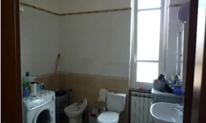 Rexer-La-Spezia-Trilocale-in-vendita-in-via-Lunigiana-Bagno