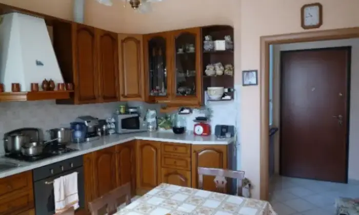 Rexer-La-Spezia-Trilocale-in-vendita-in-via-Lunigiana-Cucina