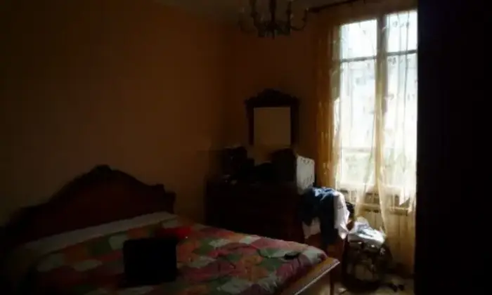 Rexer-La-Spezia-Trilocale-in-vendita-in-via-Lunigiana-CameraDaLetto