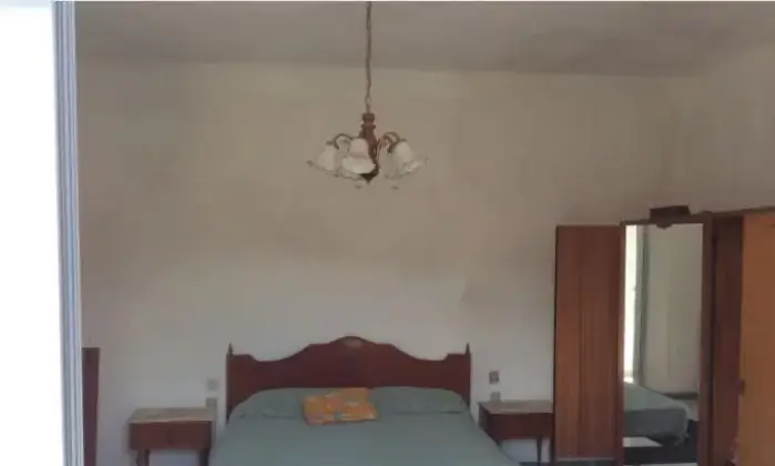 Rexer-Fosdinovo-Casa-di-paese-in-vendita-in-via-del-Corso-Marciaso-CAMERA-DA-LETTO