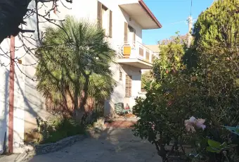 Rexer-Cosenza-Vendesi-villa-a-Cosenza-Terrazzo
