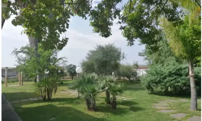 Rexer-Scanzano-Jonico-Villa-in-vendita-in-via-Piemonte-Giardino