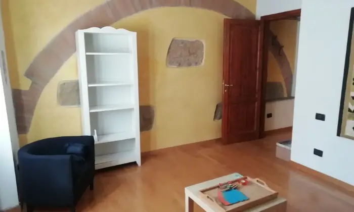Rexer-Rufina-Trilocale-in-stile-Toscano-luminoso-e-silenzioso-a-Rufina-Salone