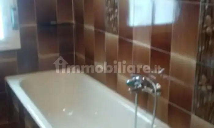 Rexer-Francofonte-Ampio-appartamento-in-zona-centrale-Bagno