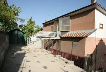 Rexer-Spezzano-della-Sila-Vendesi-camigliatello-silano-casa-indipendente-arredata-Terrazzo