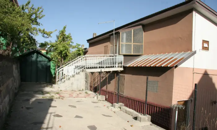 Rexer-Spezzano-della-Sila-Vendesi-camigliatello-silano-casa-indipendente-arredata-Terrazzo