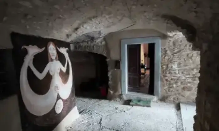 Rexer-Aulla-Casa-Indipendente-in-Vendita-in-Via-Colletto-ad-Aulla-Garage
