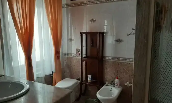 Rexer-Caltanissetta-Appartamento-in-vendita-in-viale-Amedeo-a-Caltanissetta-Bagno