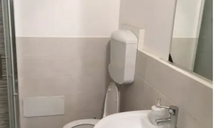 Rexer-Urbino-Vendesi-appartamento-in-Donato-BramanteCentro-Storico-Urbino-Bagno