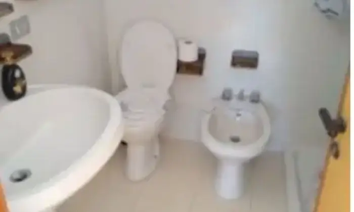 Rexer-Torchiarolo-Appartamento-sulla-spiaggia-sabbiosa-Bagno