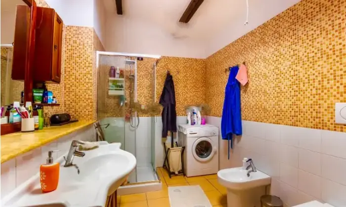 Rexer-Noto-Edificio-in-vendita-in-via-Gianluca-Barbieri-Noto-Bagno