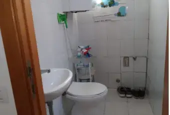 Rexer-Ancona-Bilocale-in-vendita-in-via-di-Pietralacroce-ad-Ancona-Bagno