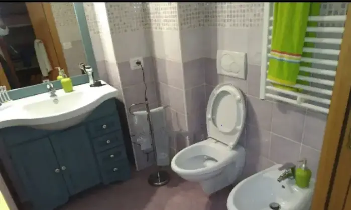 Rexer-Ancona-Bilocale-in-vendita-in-via-di-Pietralacroce-ad-Ancona-Bagno