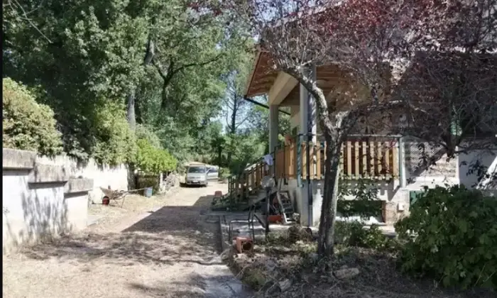 Rexer-Massa-Martana-Casa-singola-indipendente-Giardino