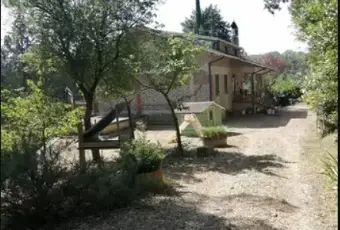 Rexer-Massa-Martana-Casa-singola-indipendente-Giardino