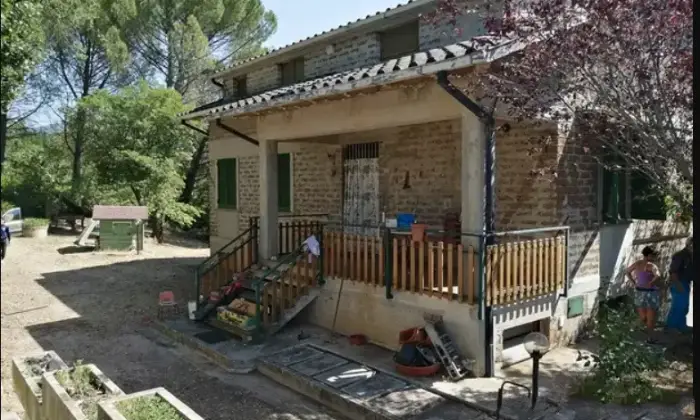 Rexer-Massa-Martana-Casa-singola-indipendente-Giardino