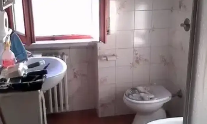 Rexer-Viadana-Appartamento-metri-quadri-piu-garage-Bagno