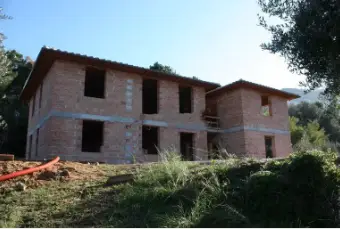 Rexer-Gavorrano-Casalecascina-in-vendita-in-strada-provinciale-Gavorranese-Giardino