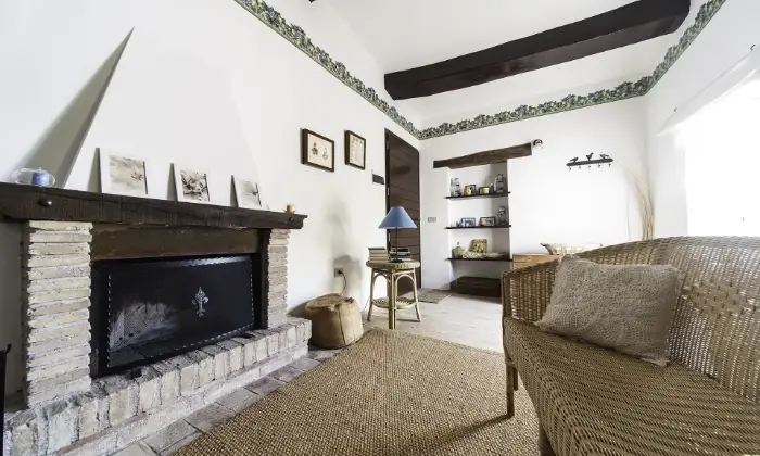 Rexer-Cingoli-Casa-di-campagna-vicino-Cingoli-Salone