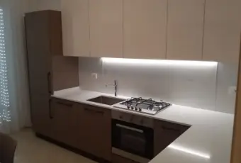 Rexer-Alba-Luminoso-trilocale-arredato-in-Corso-Langhe-al-piano-Cucina