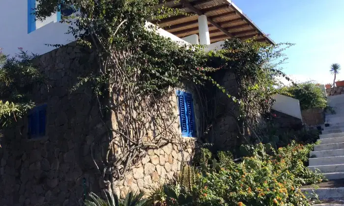 Rexer-Vulcano-Porto-Villa-bifamiliare-Contrada-Lentia-Vulcano-Lipari-Terrazzo