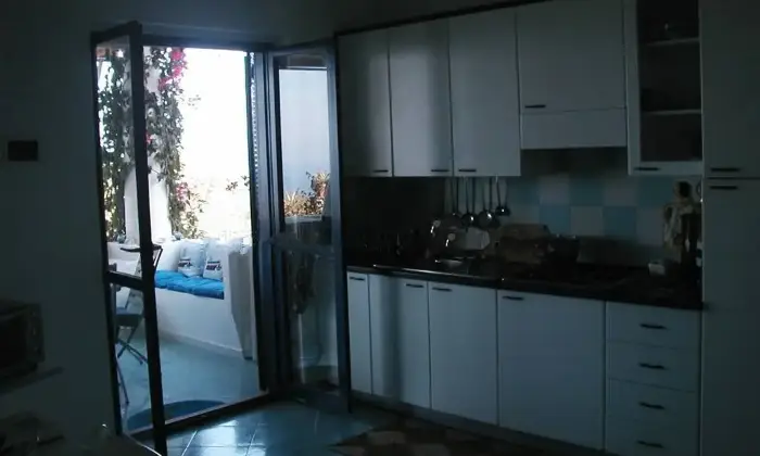 Rexer-Vulcano-Porto-Villa-bifamiliare-Contrada-Lentia-Vulcano-Lipari-Cucina