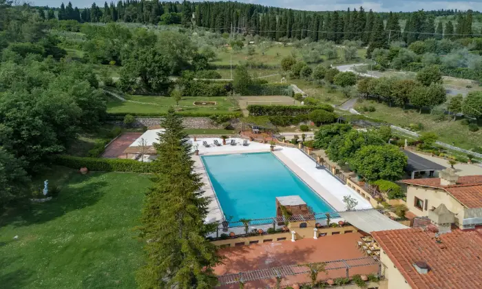 Rexer-Firenze-Villa-con-piscina-Firenze-colline-Giardino