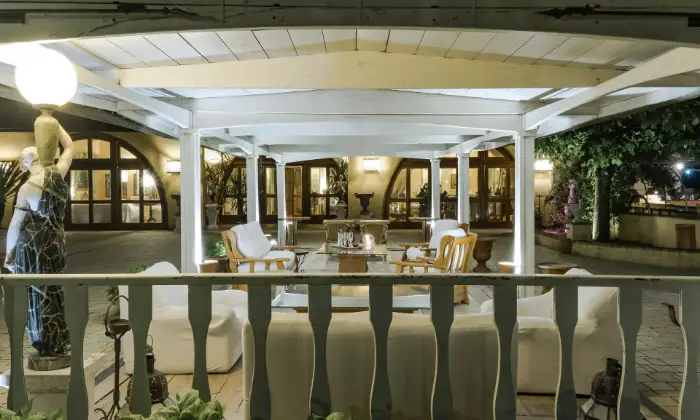 Rexer-Firenze-Villa-con-piscina-Firenze-colline-Giardino