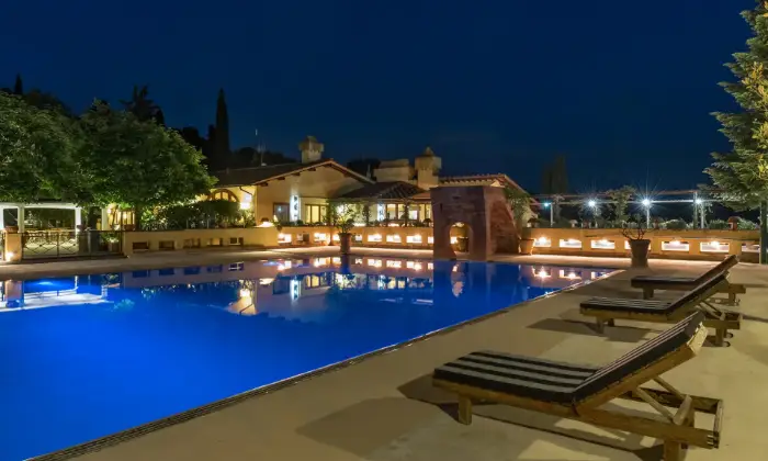 Rexer-Firenze-Villa-con-piscina-Firenze-colline-Giardino
