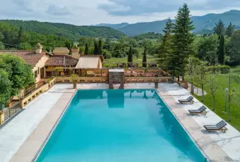 Rexer-Firenze-Villa-con-piscina-Firenze-colline-Giardino