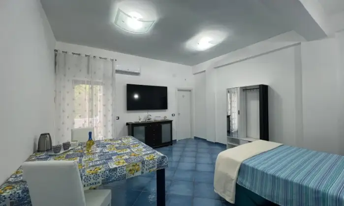 Rexer-Ischia-Appartamento-Ischia-vende-CameraDaLetto