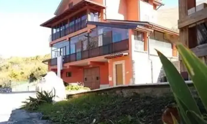 Rexer-Ortona-dei-Marsi-Vendesi-Villa-Ottime-condizioni-ORTONA-DEI-MARSI-Terrazzo