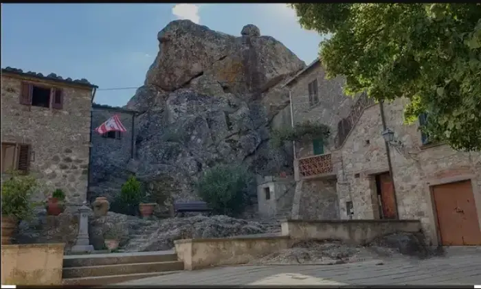 Rexer-Roccastrada-Abitazione-in-vendita-in-via-delle-Cortine-a-Roccastrada-Terrazzo